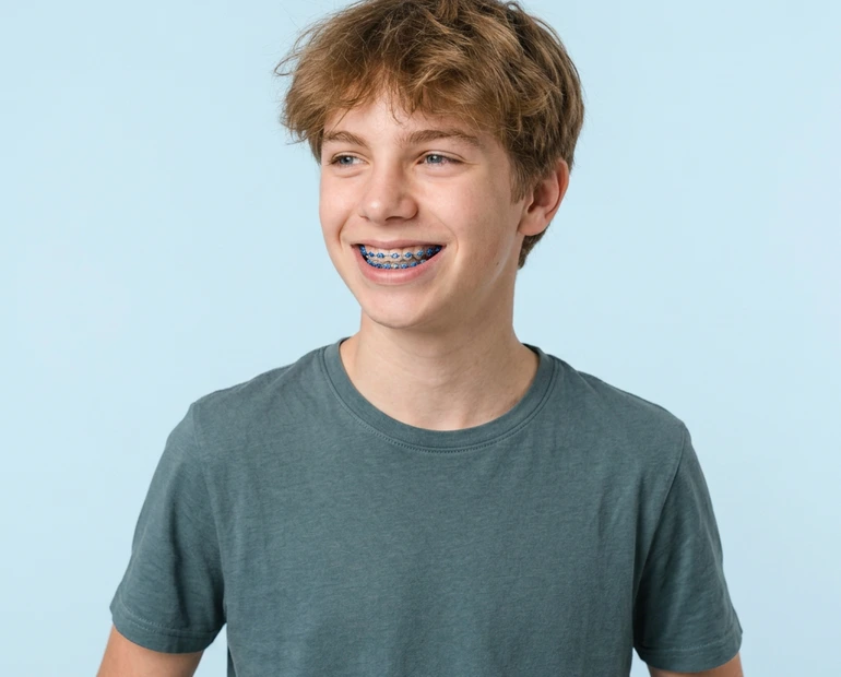 Specialist Orthodontist planning LightForce treatment digitally Specialist Orthodontist planning LightForce treatment digitally